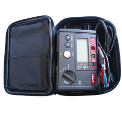 UNI-T UT526 Isolatiemeter