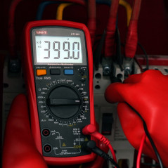 UNI-T UT105+ Digitale multimeter | Soldeerbout-shop.nl